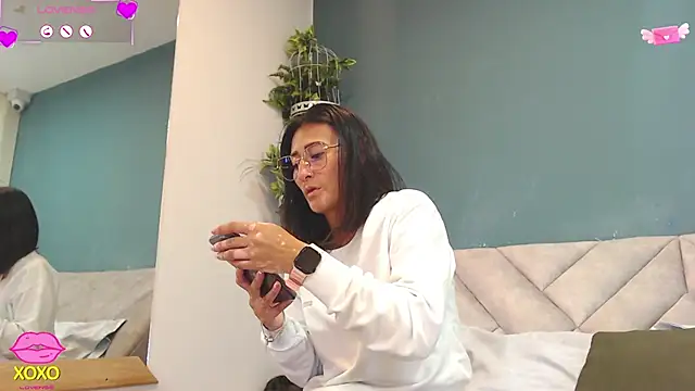 Snapshot of SharisWillian chatting on February 27, 2026, 3:40 am SharisWillian online show from February 27, 2026, 3:40 am