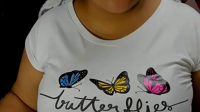 Snapshot of DaianaLutz chatting on November 26, 2025, 2:06 pm DaianaLutz online show from November 26, 2025, 2:06 pm