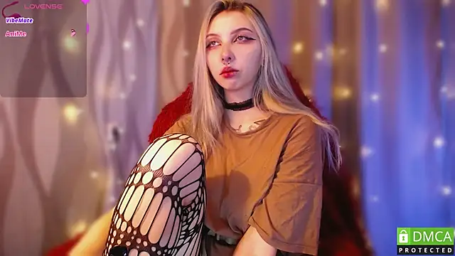 Snapshot of JustMeowGirl chatting on March 1, 2025, 4:04 am JustMeowGirl online show from March 1, 2025, 4:04 am