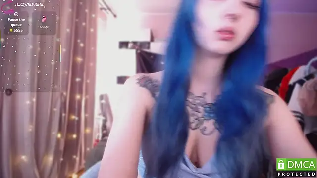 JustMeowGirl online show from January 11, 2026, 5:14 am