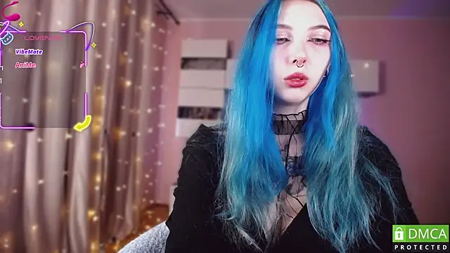 Snapshot of JustMeowGirl chatting on October 19, 2025, 4:15 am JustMeowGirl online show from October 19, 2025, 4:15 am