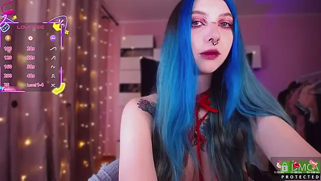 Snapshot of JustMeowGirl chatting on November 3, 2025, 4:17 am JustMeowGirl online show from November 3, 2025, 4:17 am