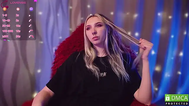 Snapshot of JustMeowGirl chatting on January 29, 2025, 8:40 am JustMeowGirl online show from January 29, 2025, 8:40 am