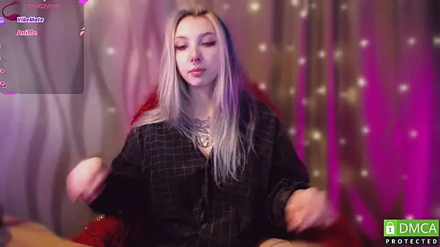 Snapshot of JustMeowGirl chatting on February 1, 2025, 6:54 am JustMeowGirl online show from February 1, 2025, 6:54 am