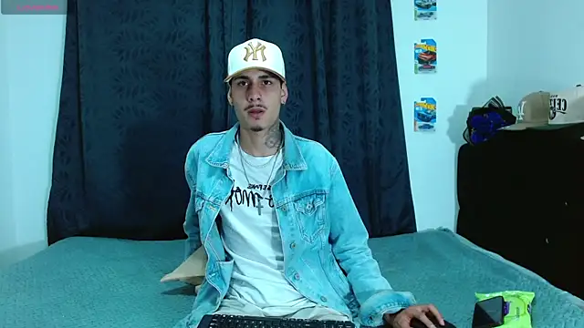 Bastiaan 28 online show from November 11, 2025, 3:34 am