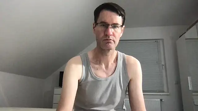 zxzx cam1 online show from December 2, 2025, 6:31 pm