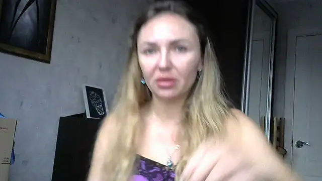 AngelinaLove28 online show from November 23, 2025, 8:02 am