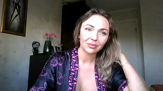 AngelinaLove28 online show from September 15, 2025, 6:47 am