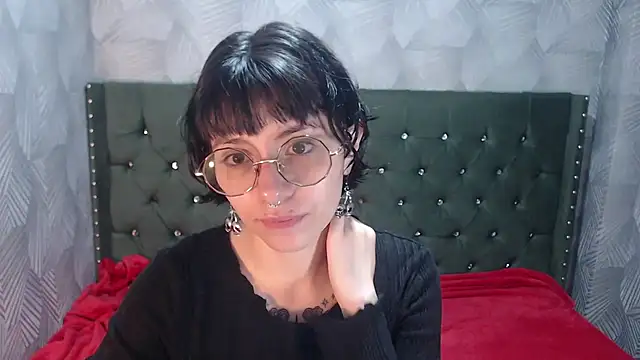 Snapshot of charlottemoonxz chatting on November 15, 2025, 12:31 pm charlottemoonxz online show from November 15, 2025, 12:31 pm