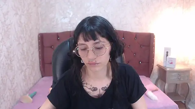 Snapshot of charlottemoonxz chatting on March 13, 2025, 11:59 pm charlottemoonxz online show from March 13, 2025, 11:59 pm