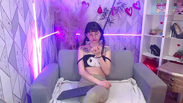 Snapshot of charlottemoonxz chatting on October 7, 2025, 7:48 pm charlottemoonxz online show from October 7, 2025, 7:48 pm