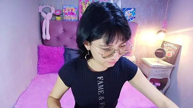 charlottemoonxz online show from February 6, 2026, 2:24 pm