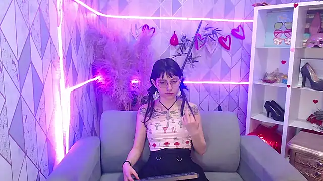 Snapshot of charlottemoonxz chatting on October 3, 2025, 8:10 pm charlottemoonxz online show from October 3, 2025, 8:10 pm