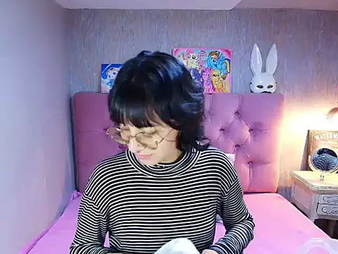 Snapshot of charlottemoonxz chatting on April 23, 2026, 6:09 pm charlottemoonxz online show from April 23, 2026, 6:09 pm