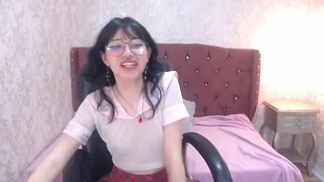 Snapshot of charlottemoonxz chatting on February 26, 2025, 3:21 pm charlottemoonxz online show from February 26, 2025, 3:21 pm