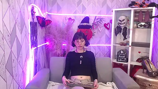 Snapshot of charlottemoonxz chatting on October 22, 2025, 7:13 pm charlottemoonxz online show from October 22, 2025, 7:13 pm