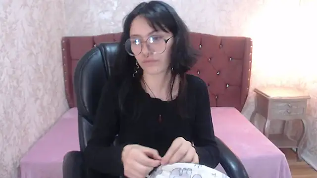 Snapshot of charlottemoonxz chatting on March 6, 2025, 5:33 pm charlottemoonxz online show from March 6, 2025, 5:33 pm