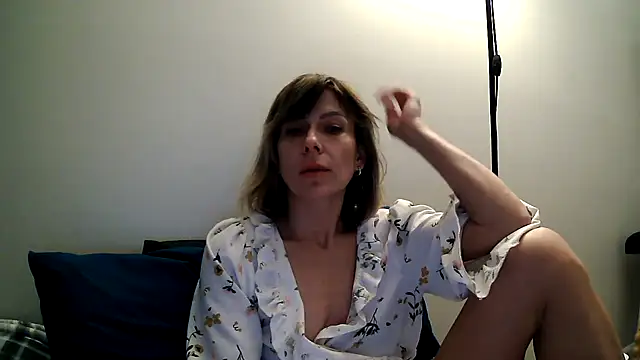 anechka1 online show from February 7, 2026, 3:03 am