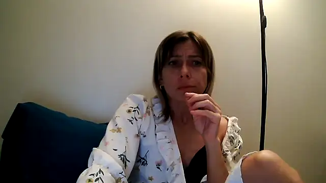 anechka1 online show from April 15, 2026, 12:27 am