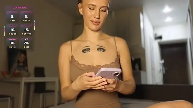 lluna drug online show from September 13, 2025, 6:19 pm