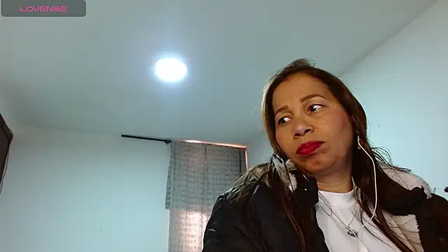 CaroMasha online show from May 4, 2026, 8:33 pm
