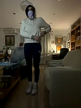 Kamaleonix online show from November 22, 2025, 8:51 pm