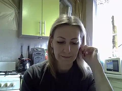 AshleyXHoney online show from December 15, 2025, 8:31 am