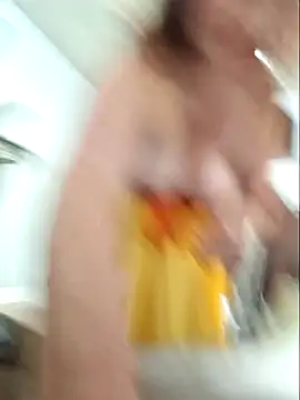 Snapshot of MilfyMrsRobinson chatting on October 31, 2025, 12:02 pm MilfyMrsRobinson online show from October 31, 2025, 12:02 pm