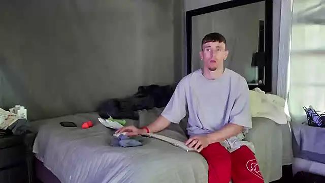 Snapshot of RyleyRydes chatting on December 22, 2024, 8:14 pm RyleyRydes online show from December 22, 2024, 8:14 pm