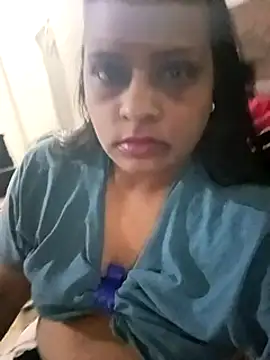 Snapshot of Love_Jenny chatting on February 9, 2025, 12:49 am Love Jenny online show from February 9, 2025, 12:49 am