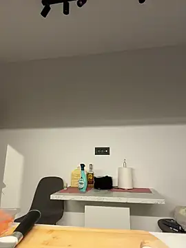 KimArts online show from October 30, 2025, 7:11 pm