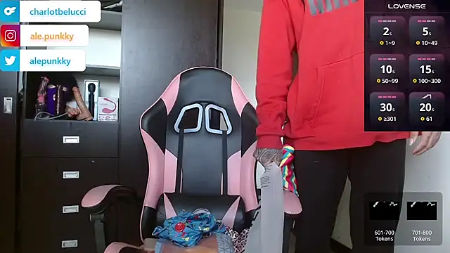 Snapshot of charlotbelucci_ chatting on November 23, 2025, 3:44 pm charlotbelucci online show from November 23, 2025, 3:44 pm