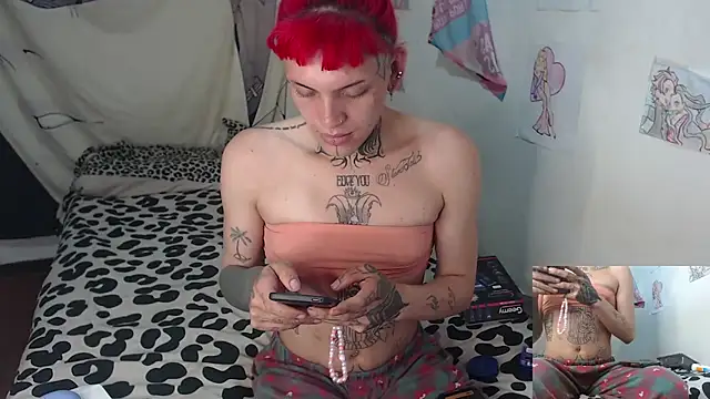 Snapshot of charlotbelucci_ chatting on July 16, 2026, 11:40 am charlotbelucci online show from July 16, 2026, 11:40 am