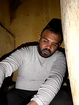 ListedLoin online show from March 28, 2026, 8:21 pm