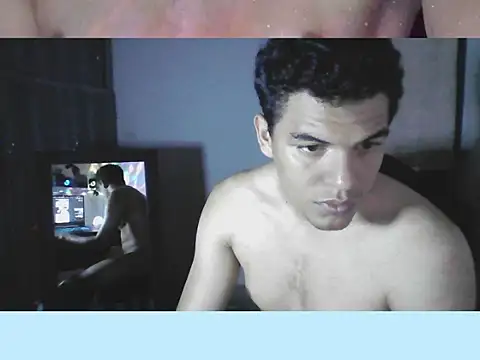 Snapshot of VERGOSAN18CM chatting on May 3, 2026, 9:07 pm VERGOSAN18CM online show from May 3, 2026, 9:07 pm