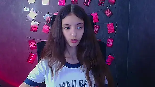 Aishell  online show from November 28, 2025, 12:16 pm