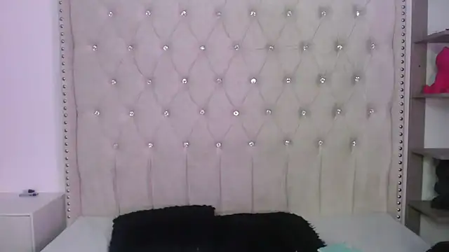 Snapshot of Abril_Squirt chatting on February 20, 2026, 11:17 pm Abril Squirt online show from February 20, 2026, 11:17 pm