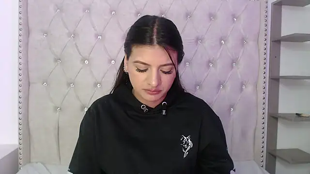 Snapshot of Abril_Squirt chatting on November 15, 2025, 2:37 am Abril Squirt online show from November 15, 2025, 2:37 am