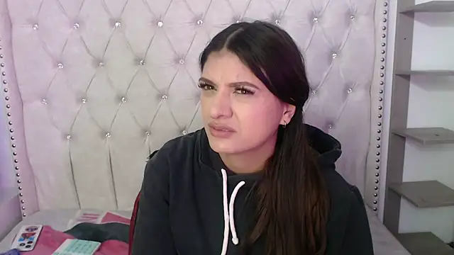 Snapshot of Abril_Squirt chatting on November 21, 2025, 10:31 pm Abril Squirt online show from November 21, 2025, 10:31 pm