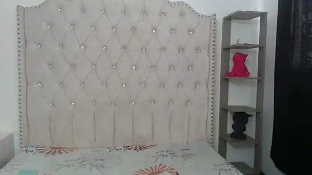 Snapshot of Abril_Squirt chatting on February 3, 2026, 8:36 pm Abril Squirt online show from February 3, 2026, 8:36 pm