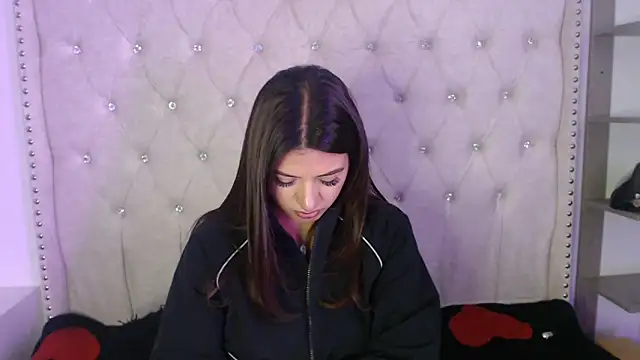 Snapshot of Abril_Squirt chatting on October 13, 2025, 3:24 pm Abril Squirt online show from October 13, 2025, 3:24 pm