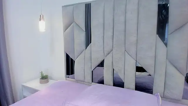 Snapshot of Malu_M chatting on September 25, 2025, 11:27 am Malu M online show from September 25, 2025, 11:27 am