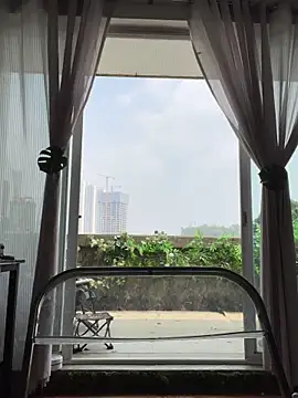 Eliza-E online show from April 19, 2026, 2:56 am