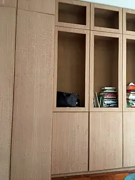 Eliza-E online show from April 21, 2026, 12:01 am