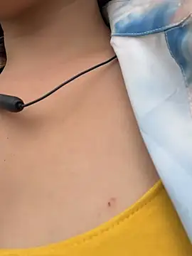 Eliza-E online show from April 21, 2026, 2:51 am