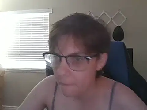 KaliSnow199623 online show from February 4, 2025, 9:10 pm