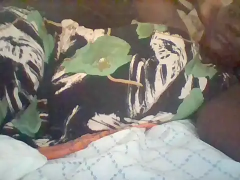 missarpie online show from December 17, 2025, 7:24 am