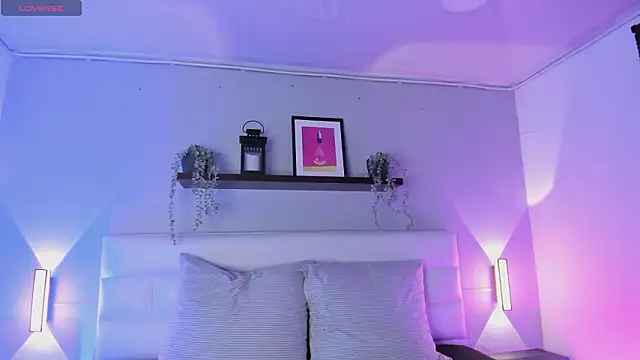 Snapshot of sofi_bakerr chatting on February 6, 2026, 12:01 pm sofi bakerr online show from February 6, 2026, 12:01 pm