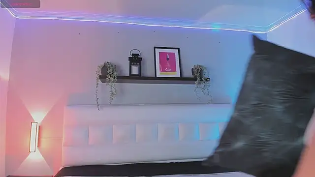 Snapshot of sofi_bakerr chatting on February 19, 2026, 11:51 am sofi bakerr online show from February 19, 2026, 11:51 am