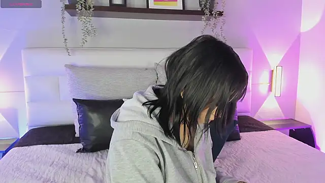 Snapshot of sofi_bakerr chatting on February 7, 2026, 11:51 am sofi bakerr online show from February 7, 2026, 11:51 am